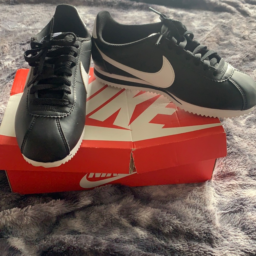 Women’s classic Cortez Leather